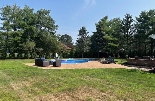 St. James House | Ryder Cup Awaits - Luxury 4-bedroom house w/Pool, AC, and gym in Saint James