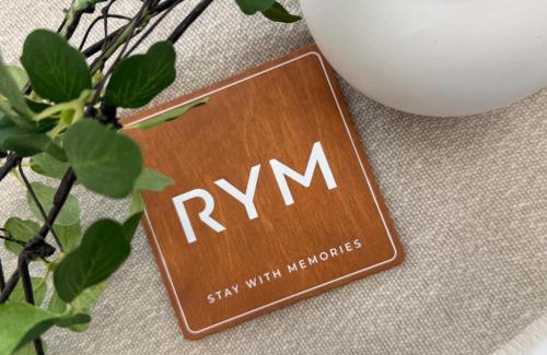 Seokchon-dong House | Rym Stay, Cozy 2BR, 3 Beds with Kitchen near Lotte Tower, Lotte World, KSPO Dome, & COEX