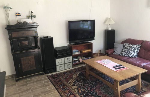 Uddevalla Municipality House | Rymlig barnvänlig stuga i Bohuslän nära till bad.