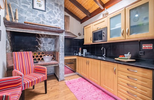 Santana Ski Chalet | São Jorge Cottage - By Wehost