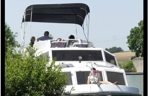 Castelnaudary Boat Rental | Séjour Atypique sur un Bateau