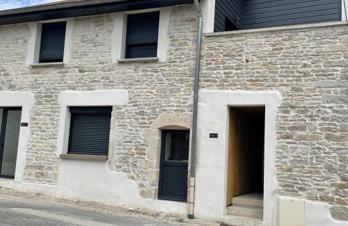 Chouzelot Apartment | Séjour détente - Appart'hôtel n 1 avec jaccuzi, piscine et petit-déjeuner