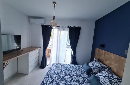 Aigues-Mortes Apartment | Séjournez à 3 min des remparts confort et accessibilité