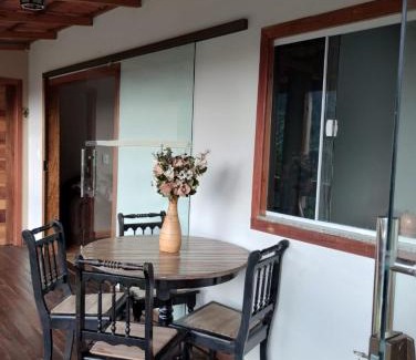 Domingos Martins House | Sítio Colinas Hand
