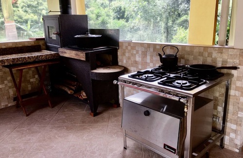 Mairinque House | SÍTIO DO PETRONIO - THOSE WHO KNOW NEVER FORGET