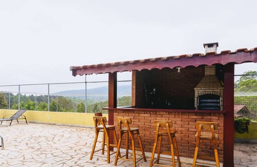 Terra Preta House | Sítio em Mairiporã com piscina e muito conforto