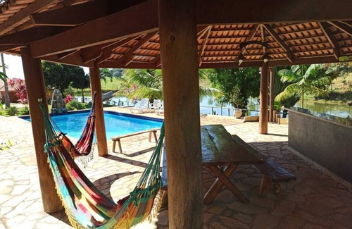 Hidrolandia House | Sítio Recanto da Paz with heated pool