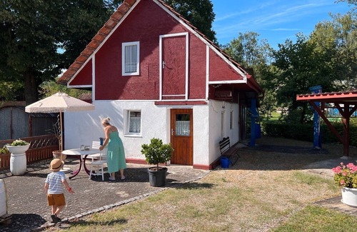 Tengen Apartment | Süße Ferienwohnung "biberstüble" EG