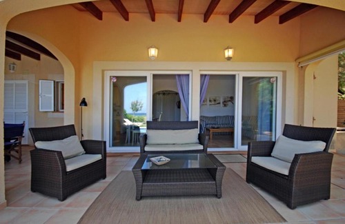 Urbanizacion S'Estanyol House | s'Estanyol Villa Sleeps 7 Pool Air Con WiFi