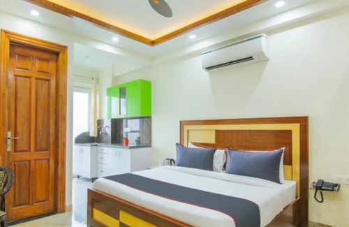 Old Gurgaon Hotel | S K Residency by WB Inn