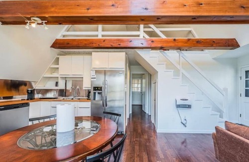 Scottsville Cabin | S’More Paradise A-Frame Cabin near lake