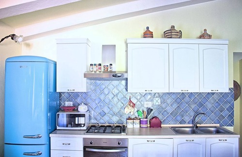 Cardedu Apartment | S'Omu and Assunta 1P apartment with terrace and private pool.