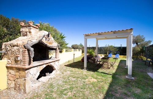 Cardedu House | S'omu e Fideli, first floor flat with private garden