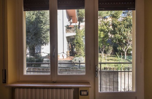 Sirolo Apartment | S034 - Sirolo, tastefully furnished four-room apartment in the center