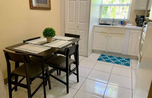 West Bay Apartment | S2 BP - UP TO 40% OFF | Steps to Beach