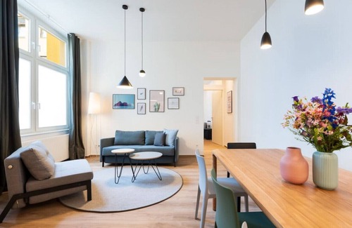 Moabit Apartment | S4 - Apartment 0 · 4-Room Apartment 90sqm with barrier free access