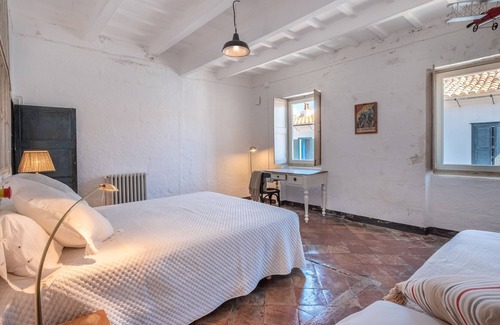 Mahon House | Sa Calma spacious Old property in the historic center of Mahón,