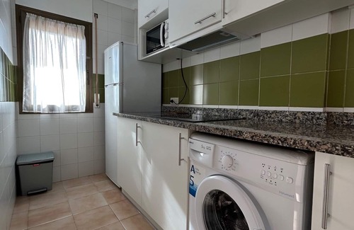 L'Estartit Apartment | Sa Gavina C, 2 Bedroom apartment with WIFI, POOL, LIFT, balcony or terace.