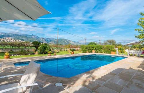 Selva Villa | SA VINYETA Finca for 6 with Pool, Jacuzzi and Garden