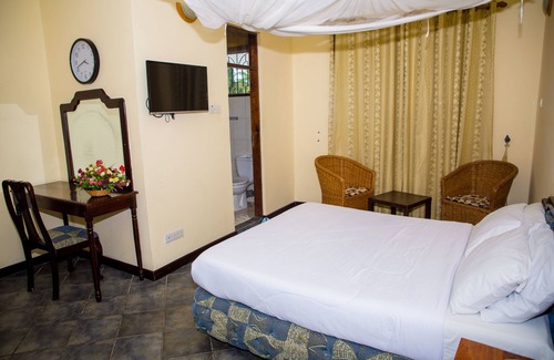 Mikocheni Hostel | Saadani Tourist Center - Hostel