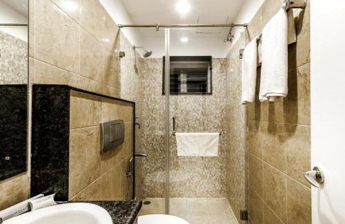 Perambur Purasavakam Hotel | Saaral Residency