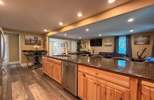 North Conway House | Saco River House | 10 Private Acres on The River