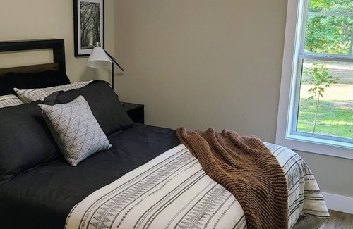 Tracy City Cabin | Sacré-Cœur de Cumberland - Private Cabin on Two Acres