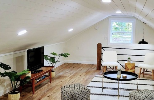 Tracy City Cabin | Sacré-Cœur de Cumberland - Private Cabin on Two Acres