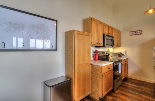 Rangeley Condo | Saddleback - Rock Pond Condo 67 - ski in/out