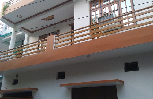 Mohangarh House | Sadhna Ashram: experience Lucknow the best way possible.