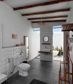 Telukbakau Resort | Sadi Beach House
