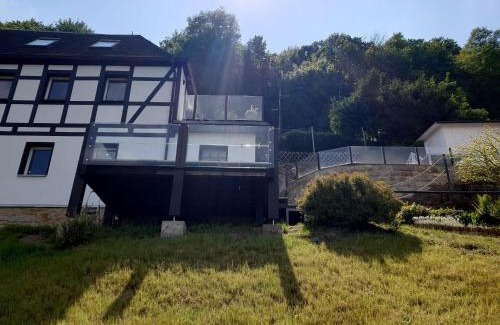 Konigstein an der Elbe Apartment | Saechsische-Schweiz-Ferienhaus-Wohnung-2-mit-hervorragendem-Panoramablick-ueber-das-Elbtal