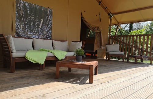 Gro Leuthen RV Rental | Safari Lodge