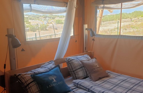 Kolan Cabin | Safari Lodge mit Meerblick in Natur pur Ohne Nachbarn