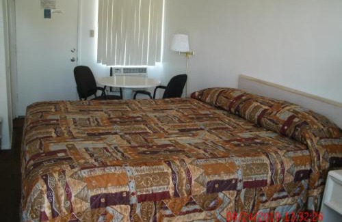Joshua Tree Hotel | Safari Motor Inn - Joshua Tree