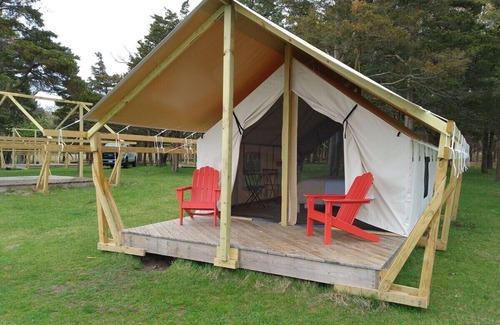 Northwest Harbor RV Rental | Safari Tent Glamping,S7-CedarPt, East Hampton, NY