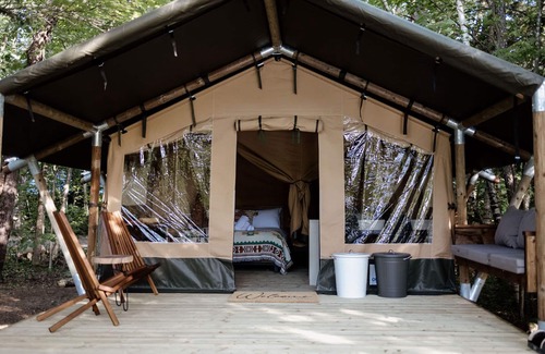 Thornton RV Rental | Safari Tent Site 6 | 1 Queen Bed & 1 Twin Bed | Pond View