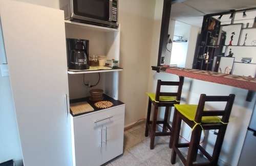 San Salvador House | Safe and Family Friendly Casita in San Salvador, Central, Cool-WIFI/AC/HOT SHOWER