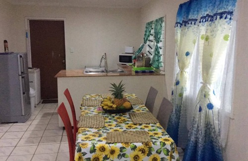 Vaitele Apartment | Safe and quiet 2 Bedroom Apartment only 7 mins from Apia city or to Vaitele.
