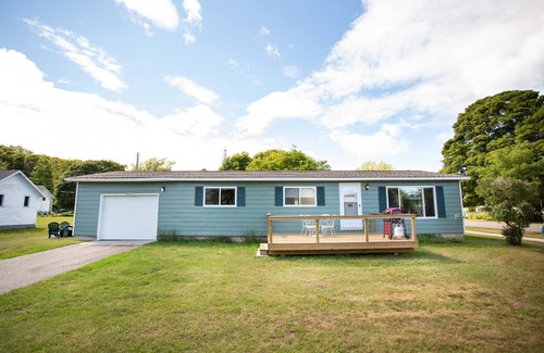Grand Marais House | Sage Breeze - Walking distance to everything!