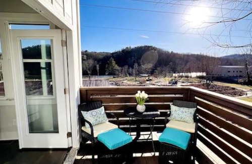 Woodfin House | Sage House