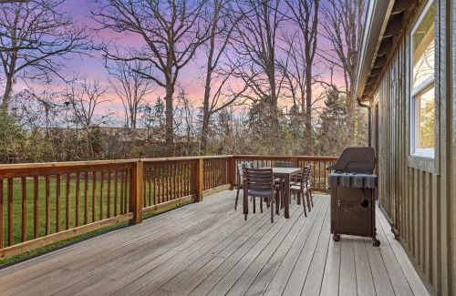 Asheville House | Sage Lodge by AvantStay 15 Min to Downtown Deck