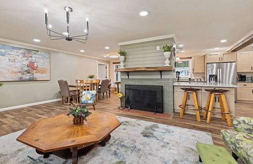 Waynesville Cottage | Sagewood Cottage - A Quiet Mtn. Retreat - 3 BR's and 2 BA's near Lake Junaluska