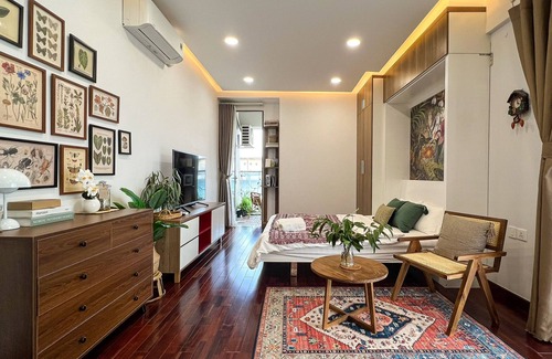 Bach Dang Riverside Apartment | Saigon CBD Apartment free Pool & Gym near Bui Vien