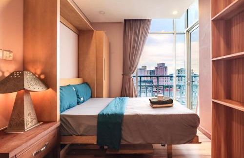 Ben Nghe Apartment | SAIGON Hideout - Lancaster Building, Saigon Central and Japanese DownTown