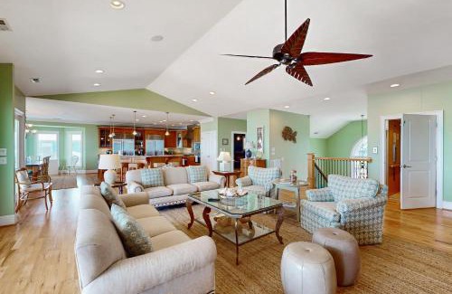 Pine Knoll Shores House | Sail Away