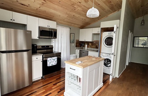 Colington Harbour Cottage | Sail Cove - Charming Colington Cottage - Pet Friendly- Community Pool!