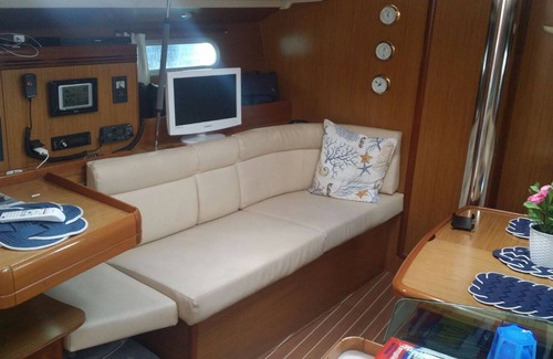 Castellammare di Stabia Boat Rental | Sail to Capri island and the Amalfi Coast, Positano and Amalfi !
