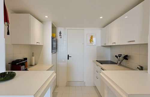 Old Town Apartment | Sailing Apartment by Halldis