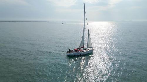 Castello Boat Rental | Sailingboat TOUR with lunch, drinks and swimming in the sea